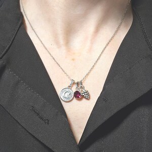 Collier pendentif pomme de pin -  Cadeau bijou personnalisé, Bijoux de Noël femme, Pierre de naissance en strass, Remplissage bas de Noël