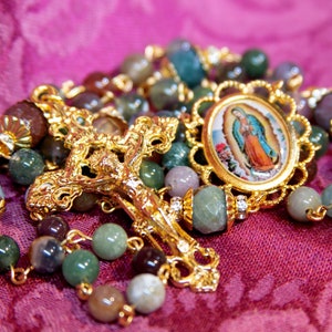 Guadalupe Rosenkranz in Jaspis & Gold