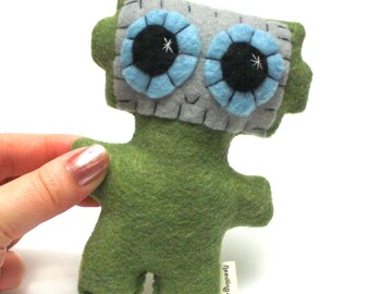 Little Robot - Eco-friendly Felt Plush Robot