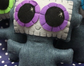 Needling Robot - Eco-friendly Felt Plush Robot with Big Kawaii Purple Eyes