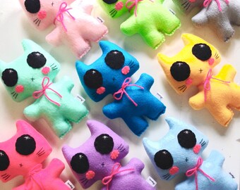 Minou Kitty - Eco-friendly Felt Plush Cat