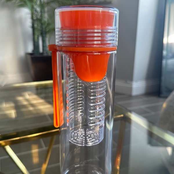 Lightweight Infuser Water Bottle, with Removable Attachment