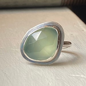 Delicate Green Chalcedony Ring - dainty gemstone ring - gift-for-her - boho gift for mom -  gemstone ring - gift ideas for her -