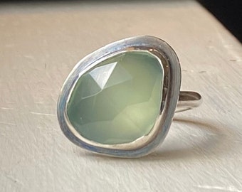 Delicate Green Chalcedony Ring - dainty gemstone ring - gift-for-her - boho gift for mom -  gemstone ring - gift ideas for her -