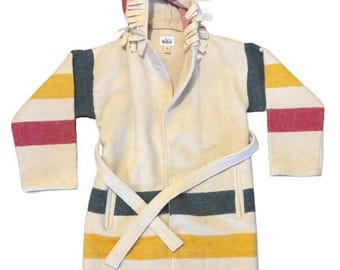Vintage 1970s Woolrich Hudson Bay Blanket wrap coat