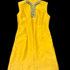 RARE NWT 1960s  Mardi Gras New York mod  yellow silk with sequin embellishment detail around neck dress aline dress sz m/l