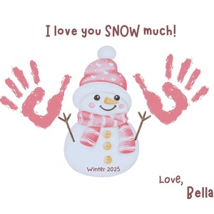 Impronta della mano del pupazzo di neve invernale, regalo personalizzato, ricordo dell'impronta della mano, inverno 2025, stampabile fai da te per le vacanze, attività digitale per bambini, ragazza rosa fai da te
