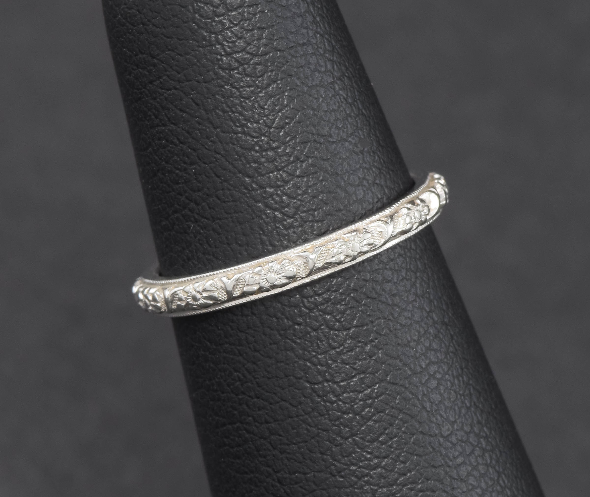 Art Deco 1920's Flower Blossom Eternity Wedding Band - Excellent, Crisp Condition