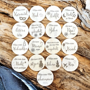 Cartes d'étapes pour bébé en bois - Ensemble de 17 pièces avec des « premières peintures » amusantes pour les premiers souvenirs - également disponible dans d'autres langues sur demande