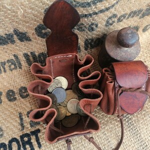 Porte-monnaie en cuir viking fait main | Petite pochette en cuir de veau | Porte-monnaie rustique cousu main | Mini pochette en cuir véritable | Pochette médiévale