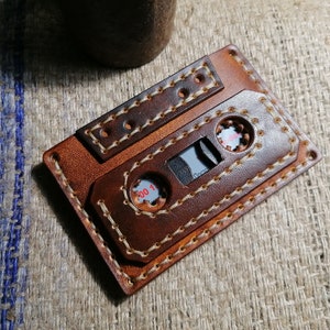 Cartera de casete de cuero retro hecha a mano, tarjetero de piel de becerro curtida vegetal natural, tarjetero hecho a mano, casete de música