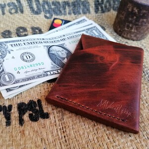 Mini billetera hecha a mano, hecha a mano con piel de becerro natural Crazy Horse, diseño delgado para tarjetas y billetes.