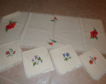 vintage cream color napkin set 4 with table runner. cross stitch flowers