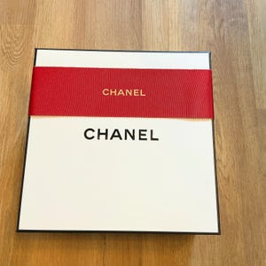 Chanel Gift BOX - 8.75 x 8.75 x 4 -  Vintage New - Beauty, Coco Chanel, Luxury Storage Box with Lid. Empty Gift Box, Office, Luxury Decor