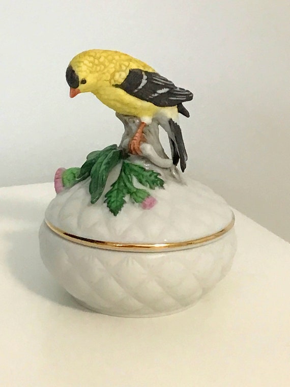 Vintage GOLDFINCH, Bird,  by Maruri - Small Trinke