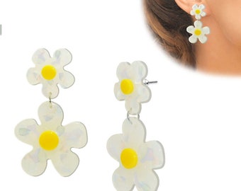 1 paire de boucles d'oreilles en plastique fleurs au design nacre