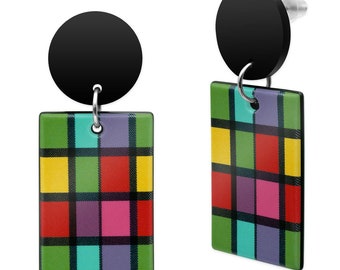 square earrings with colorful checks in 80s look