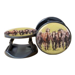 Herde wilder Pferde Handyständer Halter verstellbar - Pferd, Pferdesport, Brumbles, Feral, Ponys, mustang, Caballos Salvajes - NoMonet