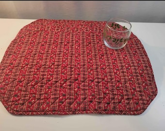 Vintage 80s Quilted Christmas Placemats (set of 4)