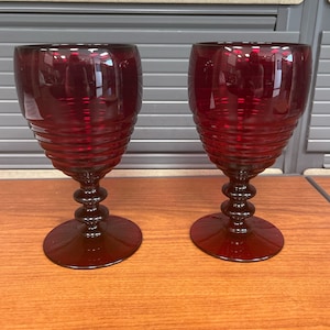 Två Penny Line Ruby lågfotade bägare 5 1/8" Paden City Glass Company