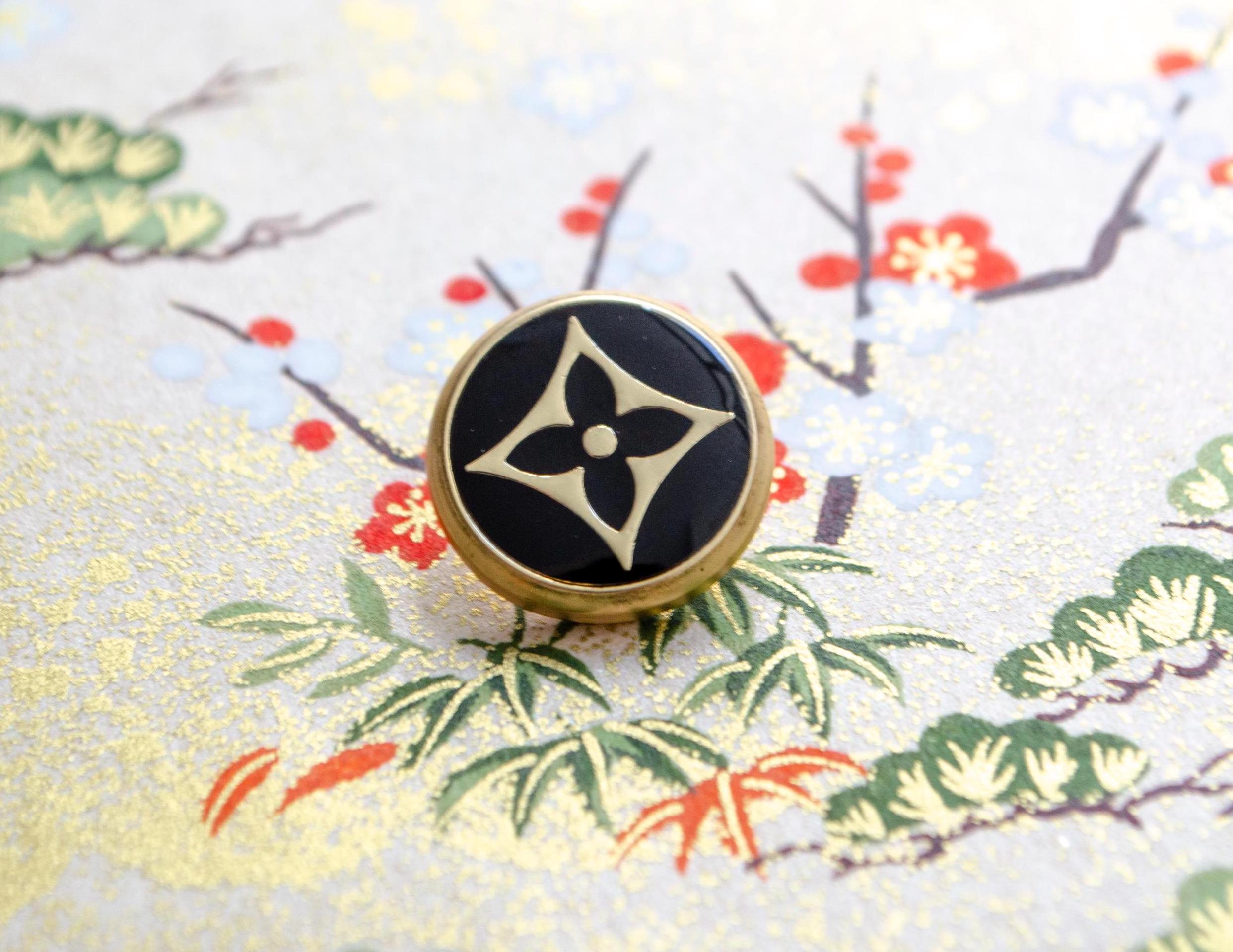 美品✨ルイヴィトン　ブローチ　ブロッシュ　エバングル　ヌリス　チャーム　シルバー Louis Vuitton Brooches products for sale | eBay
