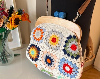 Bolso de mano de crochet, colorido bolso vintage con cierre de beso de la abuela Square, elegante y con estilo con marco de madera de crochet, monedero de crochet forrado