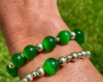 Pulseira com contas de esmeralda verde: banhada a ouro 14K. Conjunto com 2.