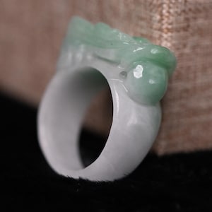 Natural Light Green Jade Dragon Ring – Feng Shui Lucky Charm, Exquisite Craft, Perfect New Year & Christmas Gift