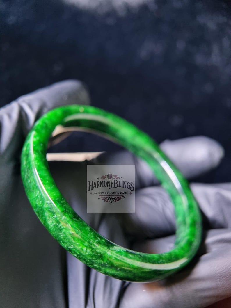 High-Quality Green Jadeite Bangle Certified Natural Jade Bracelet Timeless Vintage Jewelry Perfect Christmas & New Year Gift for Loved Ones