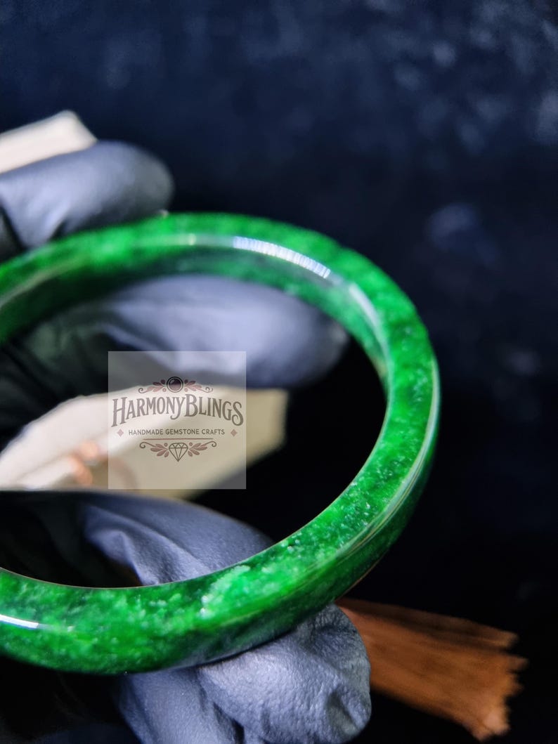 High-Quality Green Jadeite Bangle Certified Natural Jade Bracelet Timeless Vintage Jewelry Perfect Christmas & New Year Gift for Loved Ones
