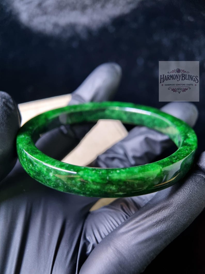 High-Quality Green Jadeite Bangle Certified Natural Jade Bracelet Timeless Vintage Jewelry Perfect Christmas & New Year Gift for Loved Ones