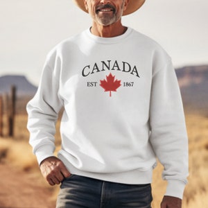 Maple Leaf Canada Crewneck Embroidered Sweatshirt Gift for Friends Aesthetic Design Canadian Pride Sweater Casual Canadian Wear
