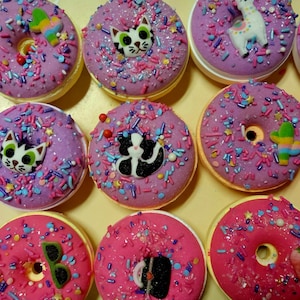 Pack of 15 Donut Bath Bombs: Handmade Moisturizing Fun for Kids, bath time, reward