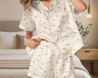 Bee Floral Short Satin Pajamas, Floral Bee Pajamas, Honey Bee Silk Pajamas, Cottagecore Bee Bride Pajamas, Sunflower Bee Pajamas Women