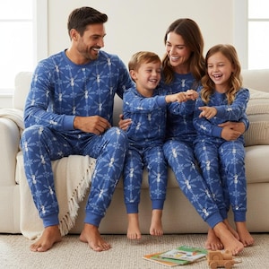Blaue Rentier Langarm Pyjama Set, Schneeflocke Weihnachtspyjamas Familie, Urlaub Passende Pyjamas, Gemütliches Weihnachtsgeschenk