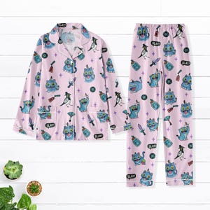 Derpy Tiger Demon Hunters Pajamas Set, Kpop Demon Hunters Pajama, Grinning Demon Tiger And Mystic Bird Pajamas Women, Kpop Merch Gift
