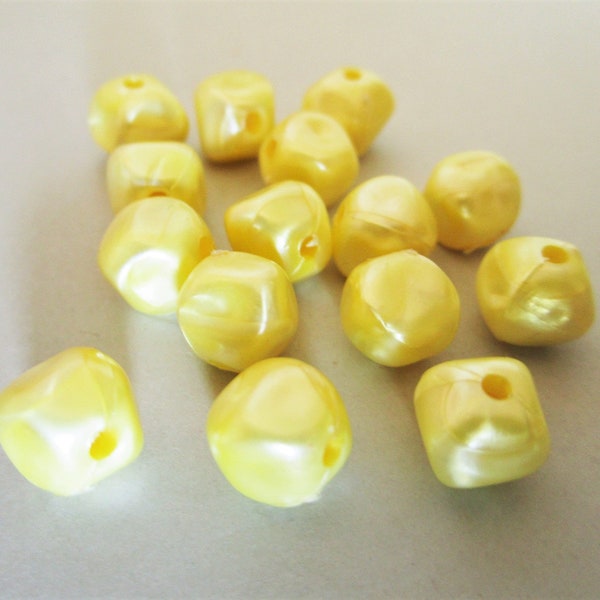 10mm Baroque Yellow Vintage Lucite Pearl Beads 28pc