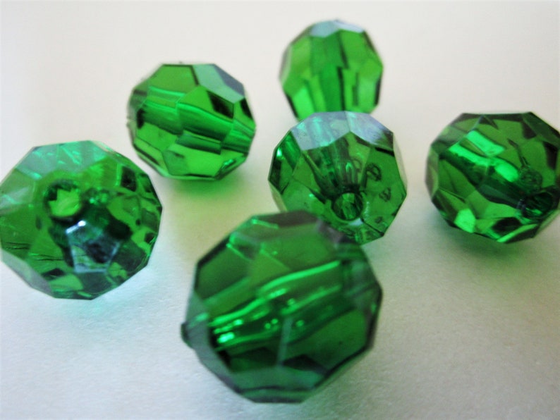 14mm Faceted Round Transparent Green Acrylic Beads 15pc image 3