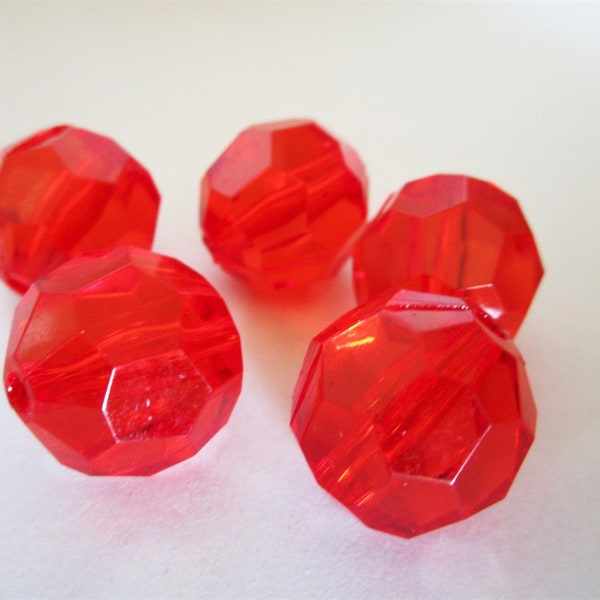 18mm Faceted Round Transparent Red Acrylic Beads 8pc