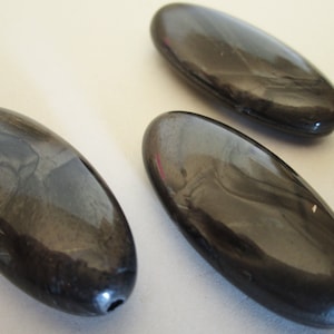 35mm Flat Oval Gray Pearlized Vintage Lucite Beads 7pc