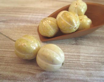 14mm Melon Yellow Ivory Mercury Czech Glass Beads Fluted Round 4pc