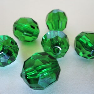 14mm Faceted Round Transparent Green Acrylic Beads 15pc image 1