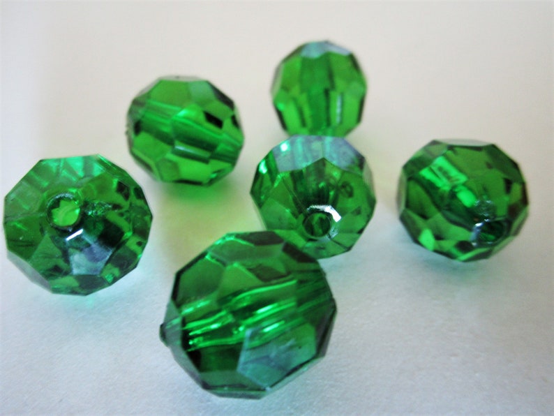14mm Faceted Round Transparent Green Acrylic Beads 15pc image 1