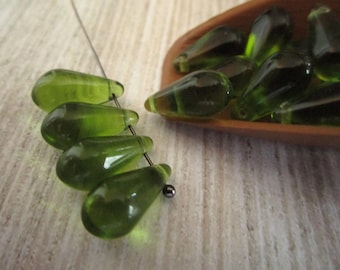 7x14mm Faceted Teardrop Olivine Green Czech Beads Drop Pressed Glass 10pc