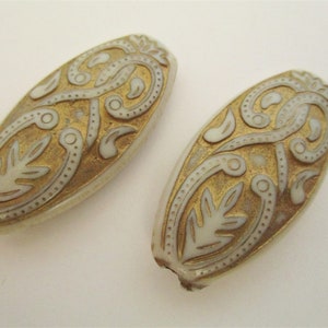 39x20mm Flat Oval Opaque Beige Gold Inlay Acrylic Beads 4pc image 1