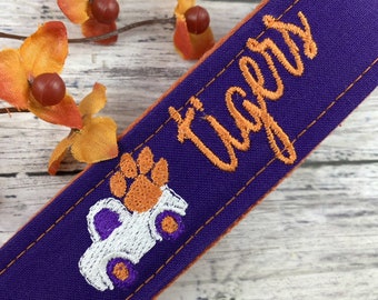 Clemson Wristlet Keychain, Approved Crafter License Holder, College Student Gift, Popular Right Now, Personalized Gift, Clemson Tigers