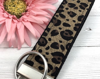 Leopard keychain wristlet | Keychains for Women | Animal Print Keychain | Wristlet Keychain | Key fob Wristlet | Leopard Bracelet Keychain