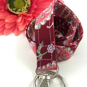 Floral lanyard, Lanyard for Keys, Trending Now, Teacher Life, Lanyard for Badge, Lanyard Keychain, Nurse Lanyard, Fabric Lanyard, Nurse Life