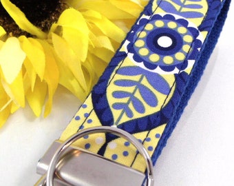 Handmade Floral Keychain Wristlet, College Graduation Gift for her, Thank you for Helping Me Grow, Expecting Mom Gift