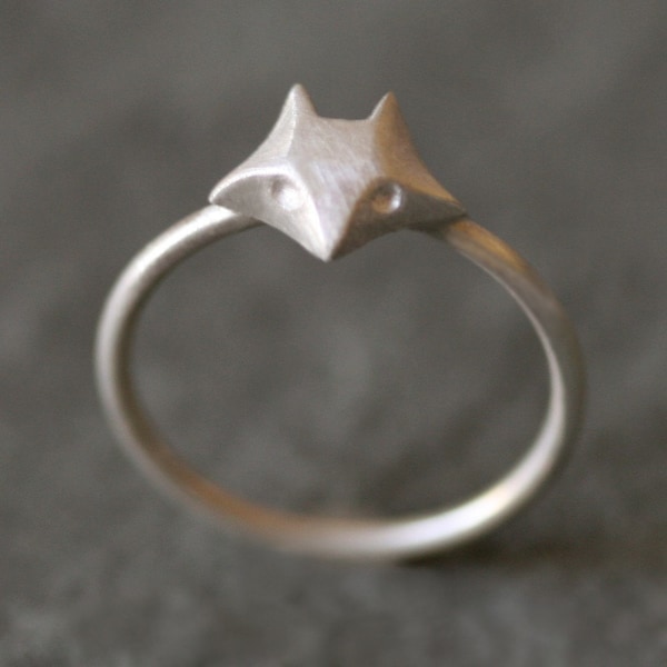 Fox Ring in Sterling Silver